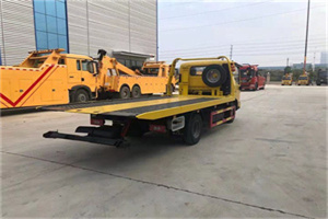 金秀非事故拖车