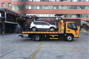 金秀汽车紧急补胎换胎救援